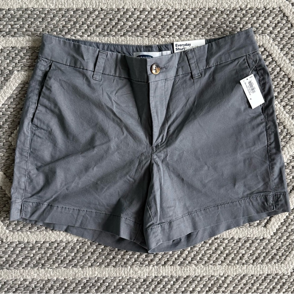 NWT Old Navy Everyday Women's Gray Shorts Size 4